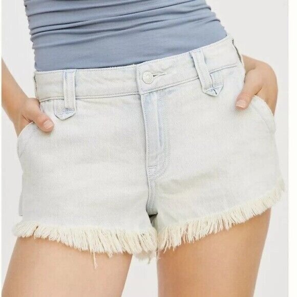 ANTHROPOLOGIE PILCRO Shortie Shorts Cutoff Light Wash Denim Size 32 NEW - Picture 3 of 10